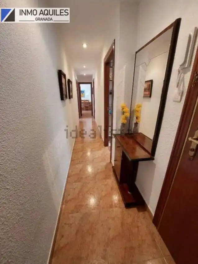Flat for rent in Granada  with Air Conditioner and Furnished