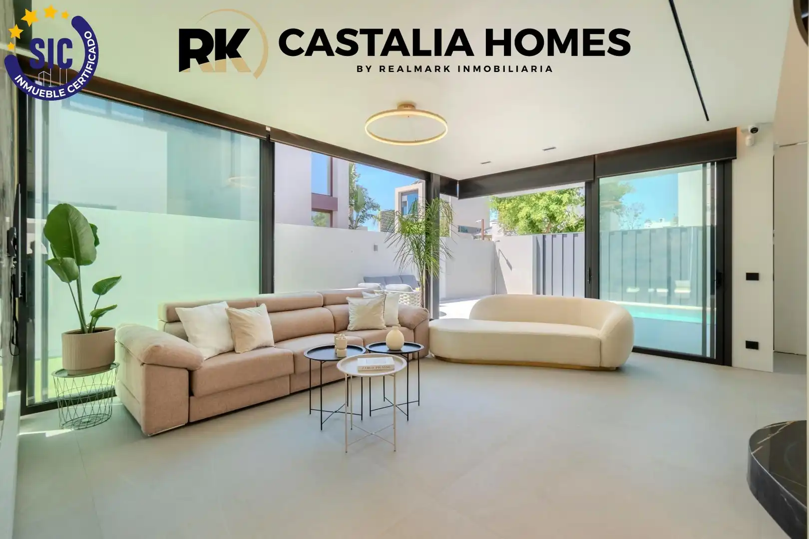 Sala d'estar de Casa o xalet en venda en Castellón de la Plana / Castelló de la Plana amb Aire condicionat, Calefacció i Jardí privat