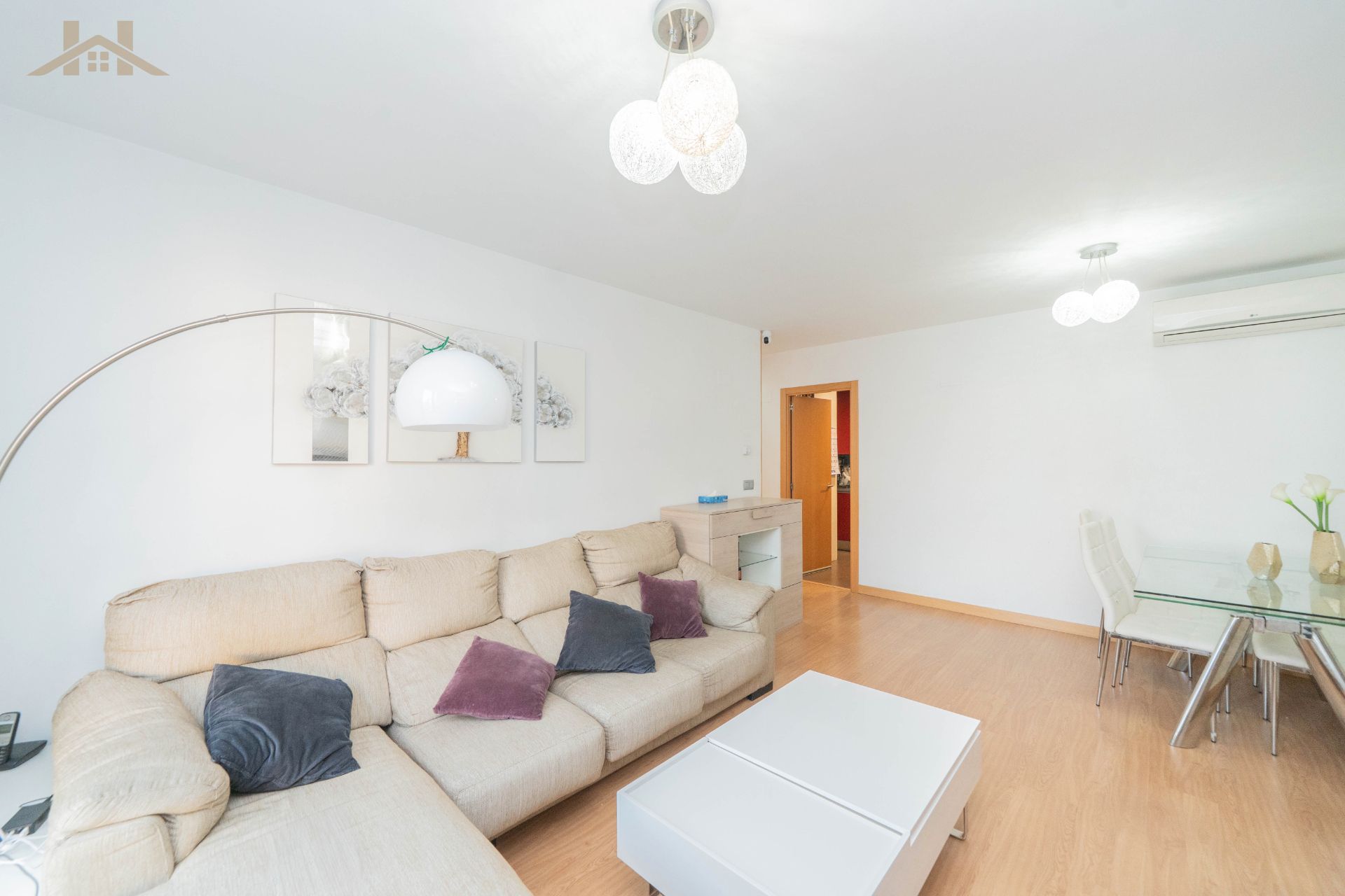 Sala d'estar de Pis en venda en Móstoles amb Aire condicionat i Piscina comunitària