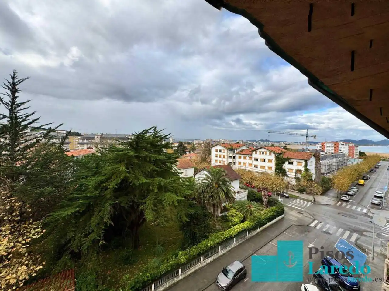 Flat for rent in Calle Marqués de Valdecilla, 8, Centro