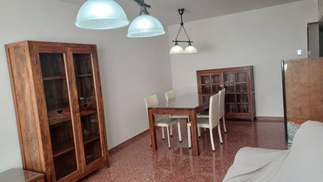 Piso en Alquiler en Campoamor