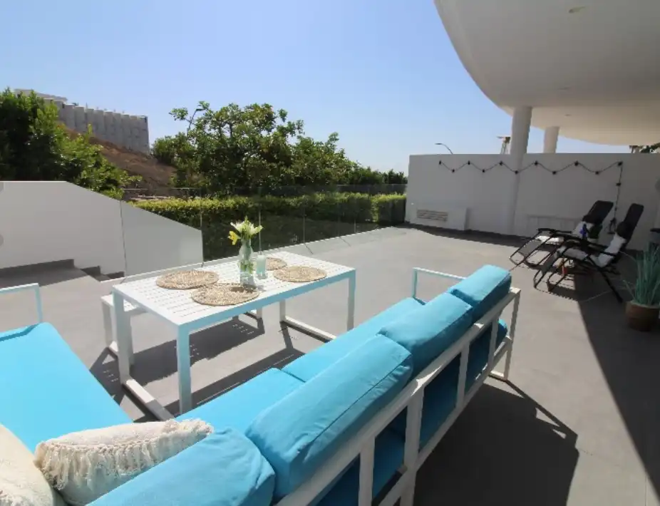 Piso con terraza en venta en El Higuerón, imagen 2