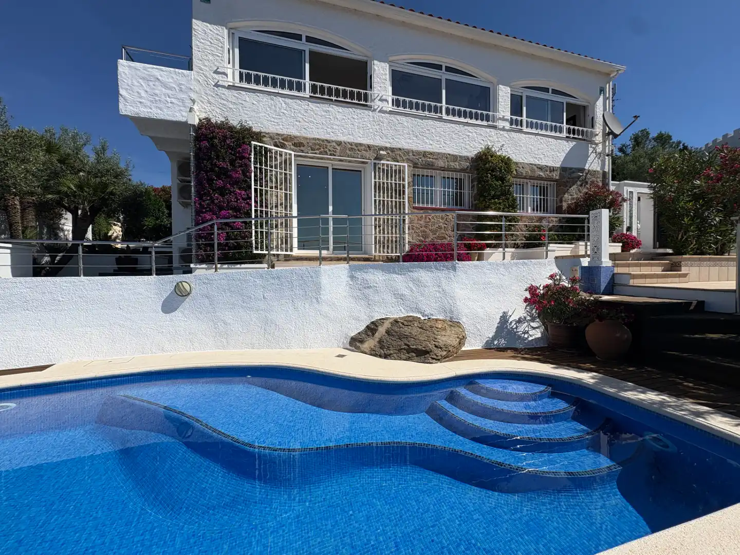 Piscina de Casa o xalet en venda en Roses amb Aire condicionat, Calefacció i Jardí privat