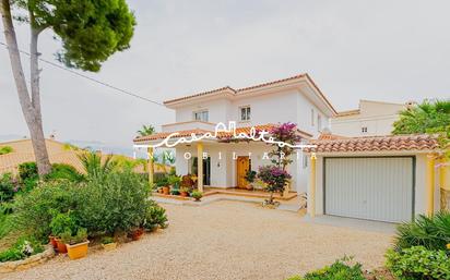 Vista exterior de Casa o xalet en venda en L'Alfàs del Pi amb Terrassa