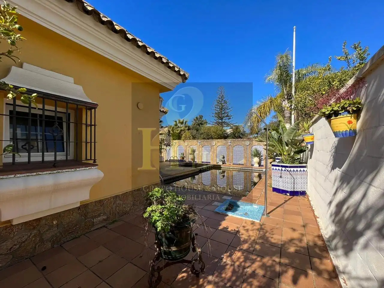 Exterior view of Houses for sale in Sanlúcar de Barrameda  with Air Conditioner, Private garden and Terrace