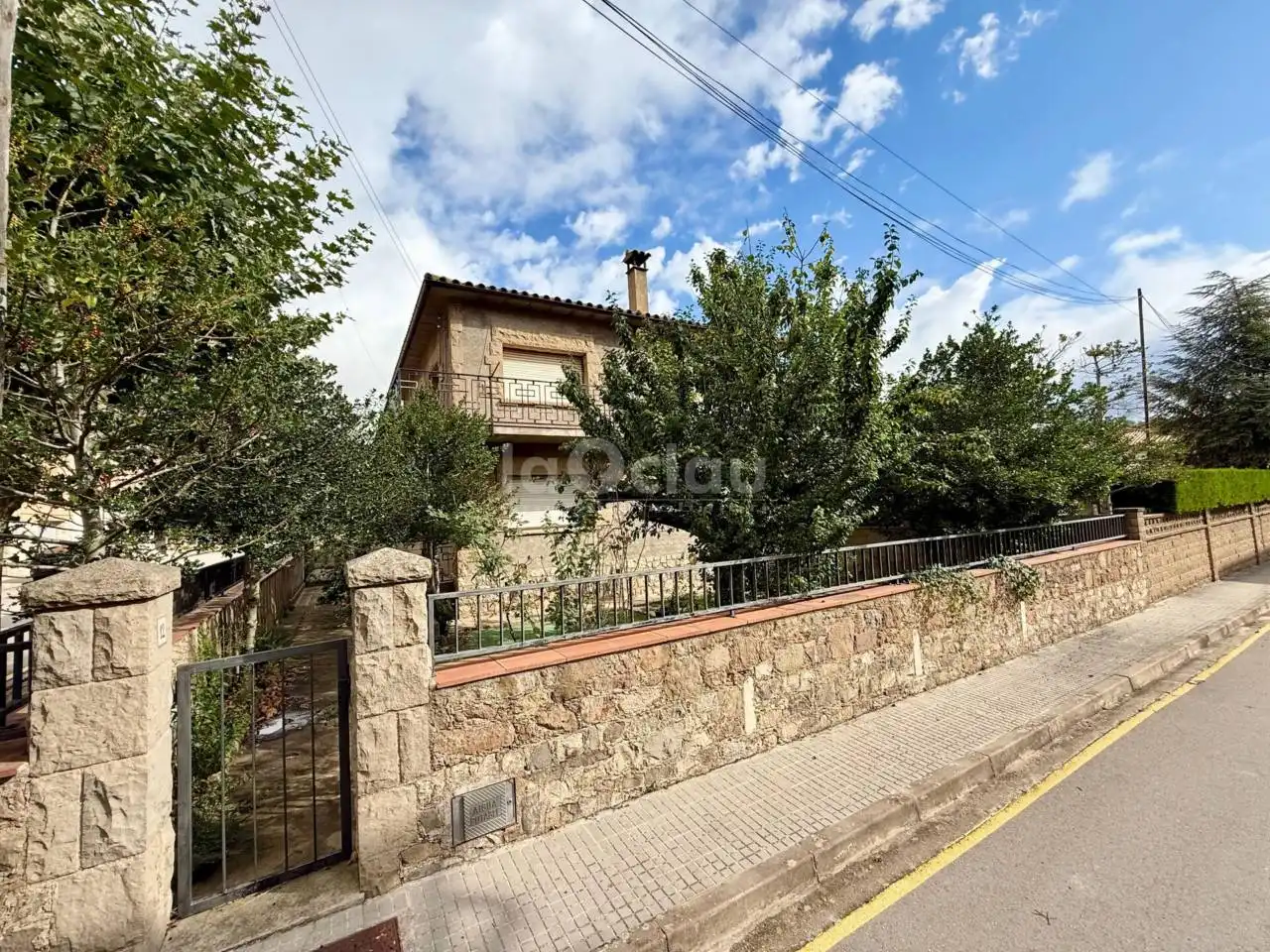 Vista exterior de Casa o xalet en venda en L'Estany amb Calefacció i Terrassa