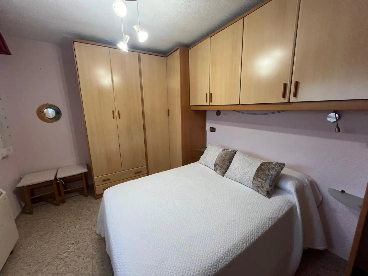 Dormitori de Casa o xalet en venda en Almansa amb Aire condicionat, Calefacció i Jardí privat