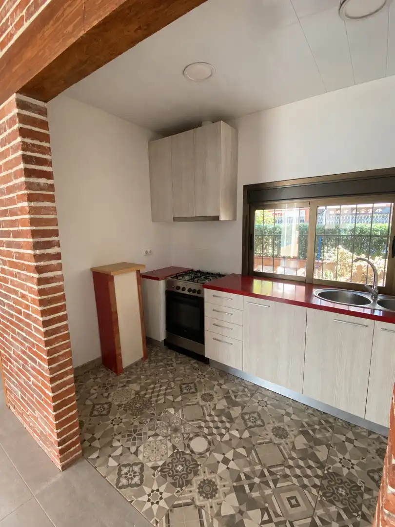 Cocina de Casa adosada en venta en Nou Barris