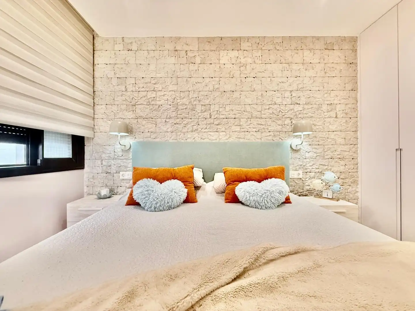 Schlafzimmer von Dachboden zum Verkauf in San Pedro del Pinatar mit Klimaanlage, Heizung und Privatgarten