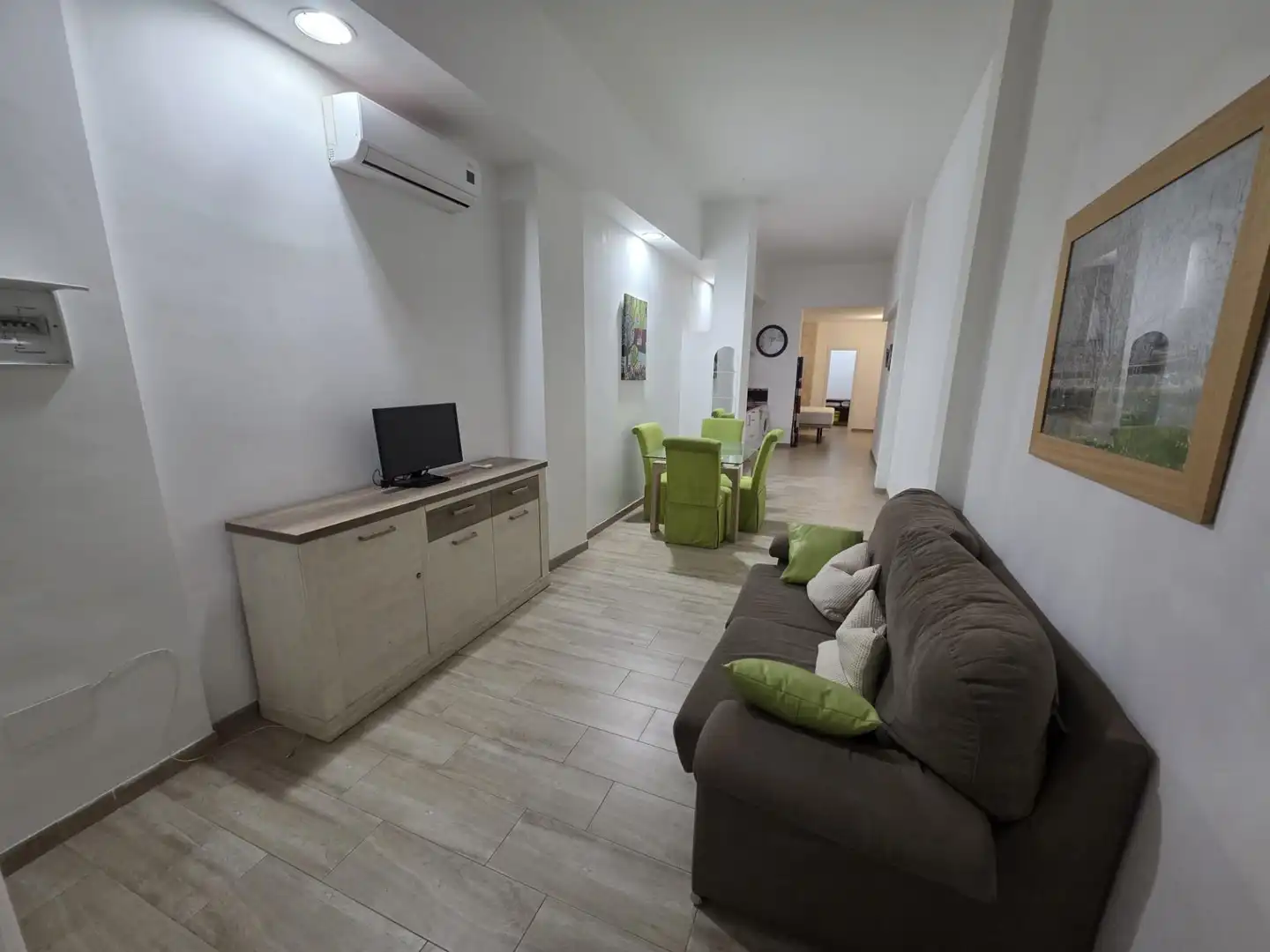 Living room of Apartments for sale in Sevilla  with Air Conditioner