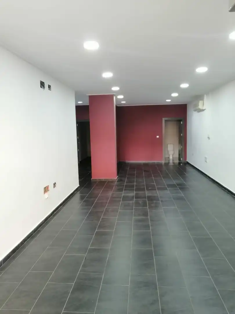 Local comercial en venda a Calle Hermanos Jiménez, imagen 2