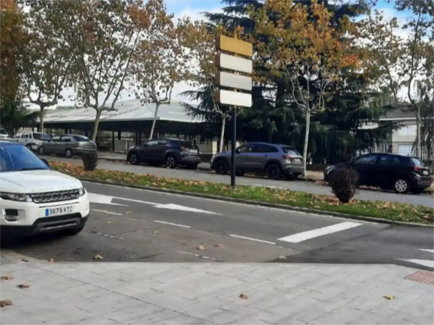 Vista exterior de Pis en venda en Ponferrada amb Parquet, Traster i Moblat