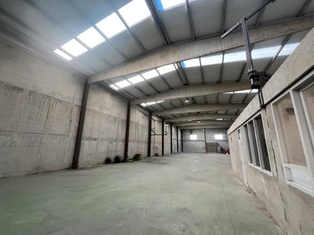 Nave industrial en Venta en Carrer dels Furiosos en Can Massuet del Far