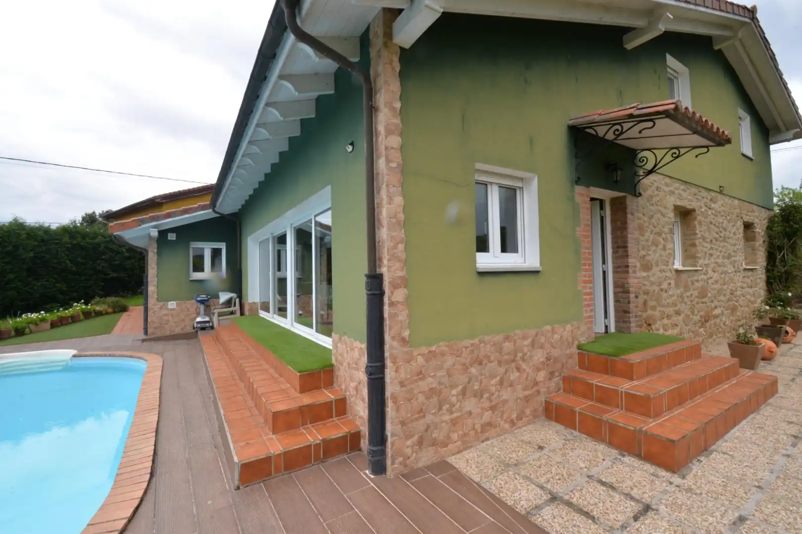 Exterior view of Houses for sale in Langreo  with Heating, Private garden and Terrace