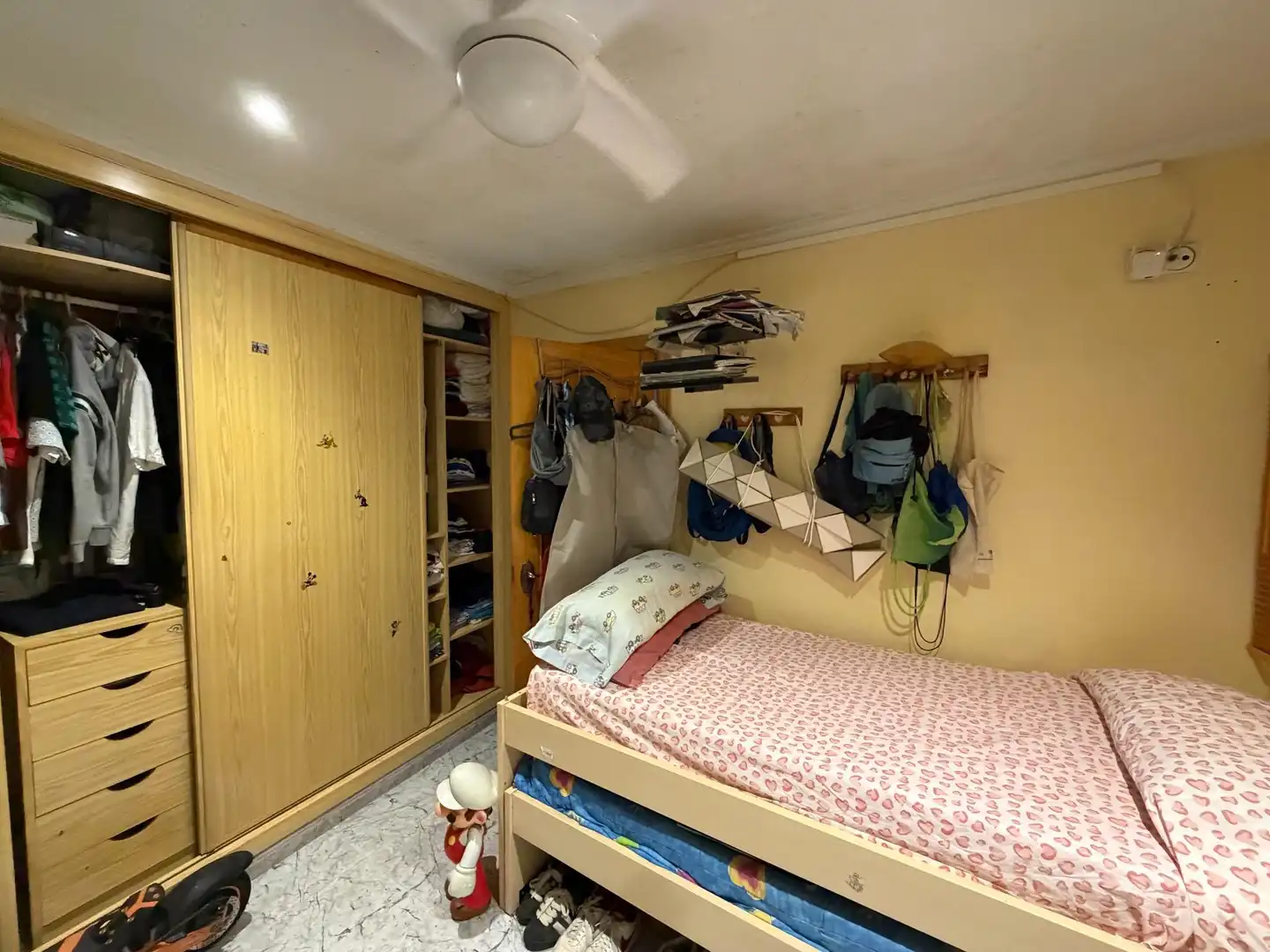 Dormitori de Casa adosada en venda en Marbella amb Terrassa, Moblat i Balcó