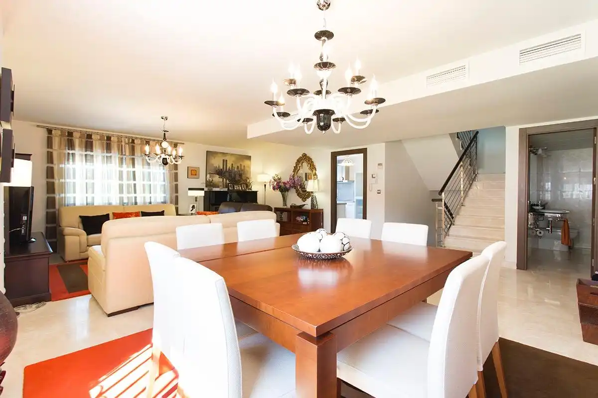 Chalet con piscina en venta en Genil, imagen 18
