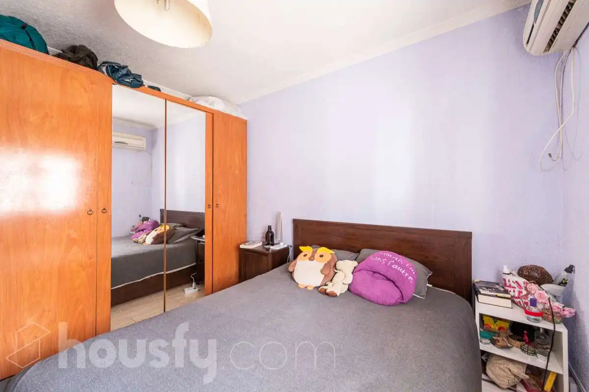 Schlafzimmer von Wohnung zur Miete in Latina