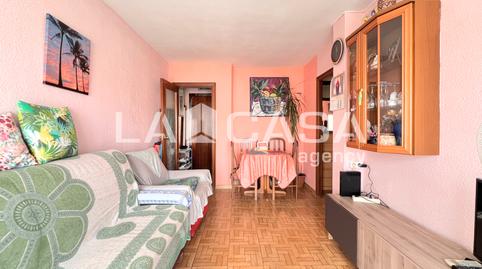 Foto 2 de Piso en venta en Carretera Antiga de València, Llefià, Barcelona
