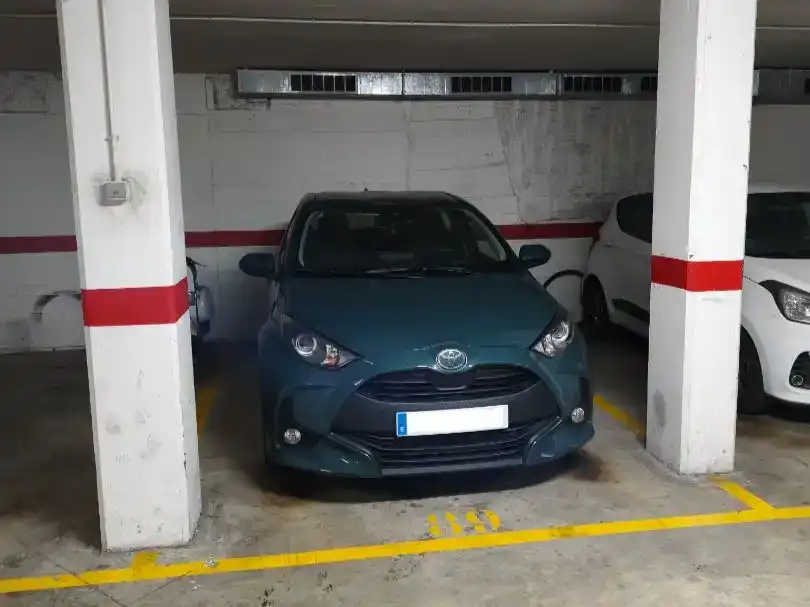 Aparcament de Pis en venda en Mataró amb Aire condicionat i Piscina