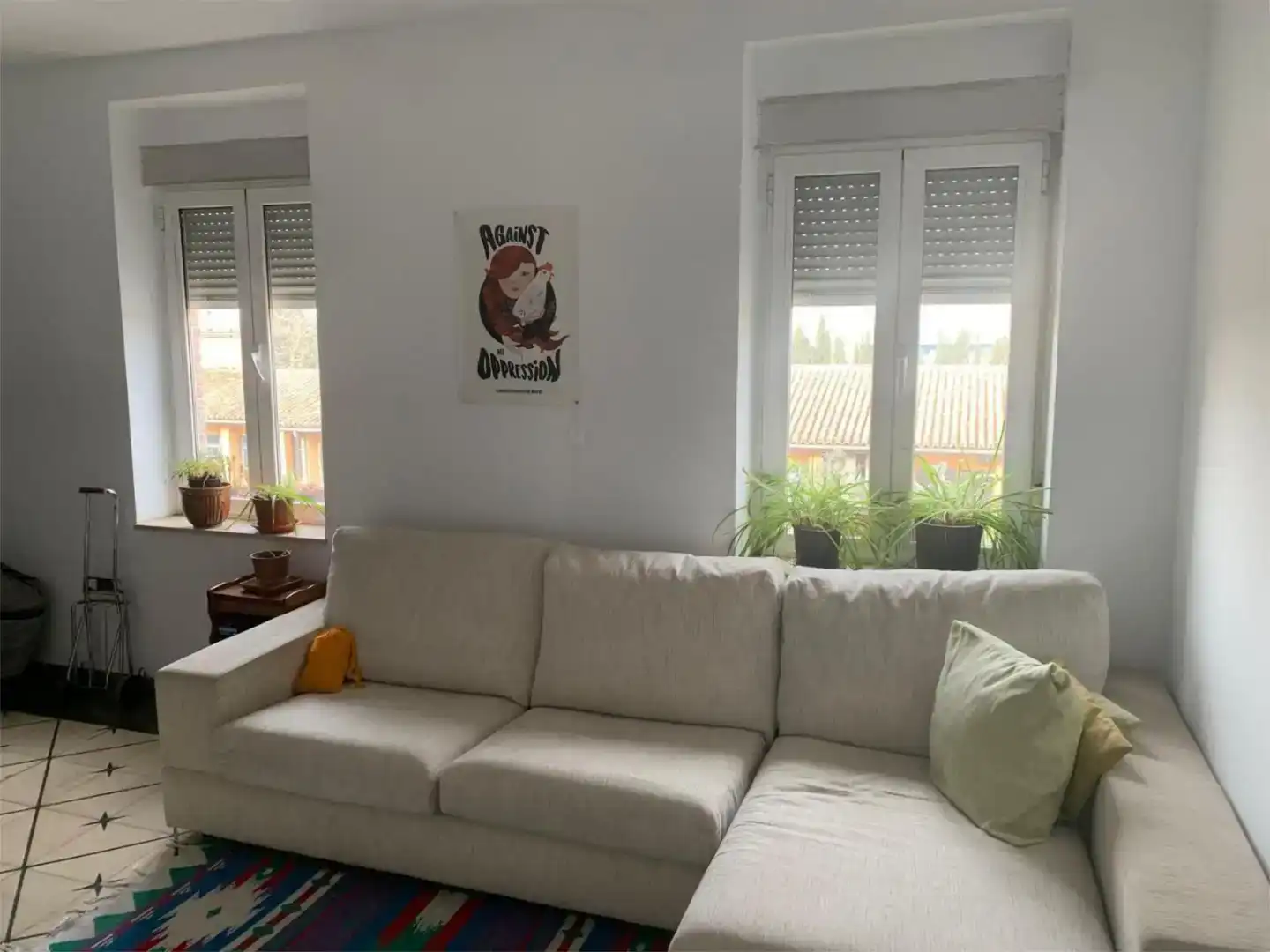 Sala d'estar de Pis en venda en Granada amb Jardí privat, Traster i Balcó