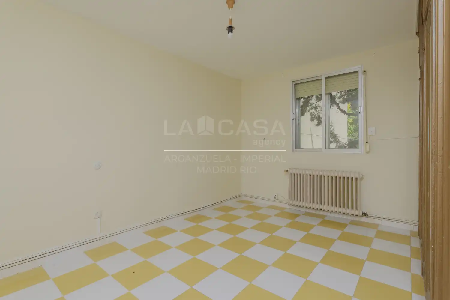 Habitación de Piso en venta en Madrid con Calefacción y Terraza
