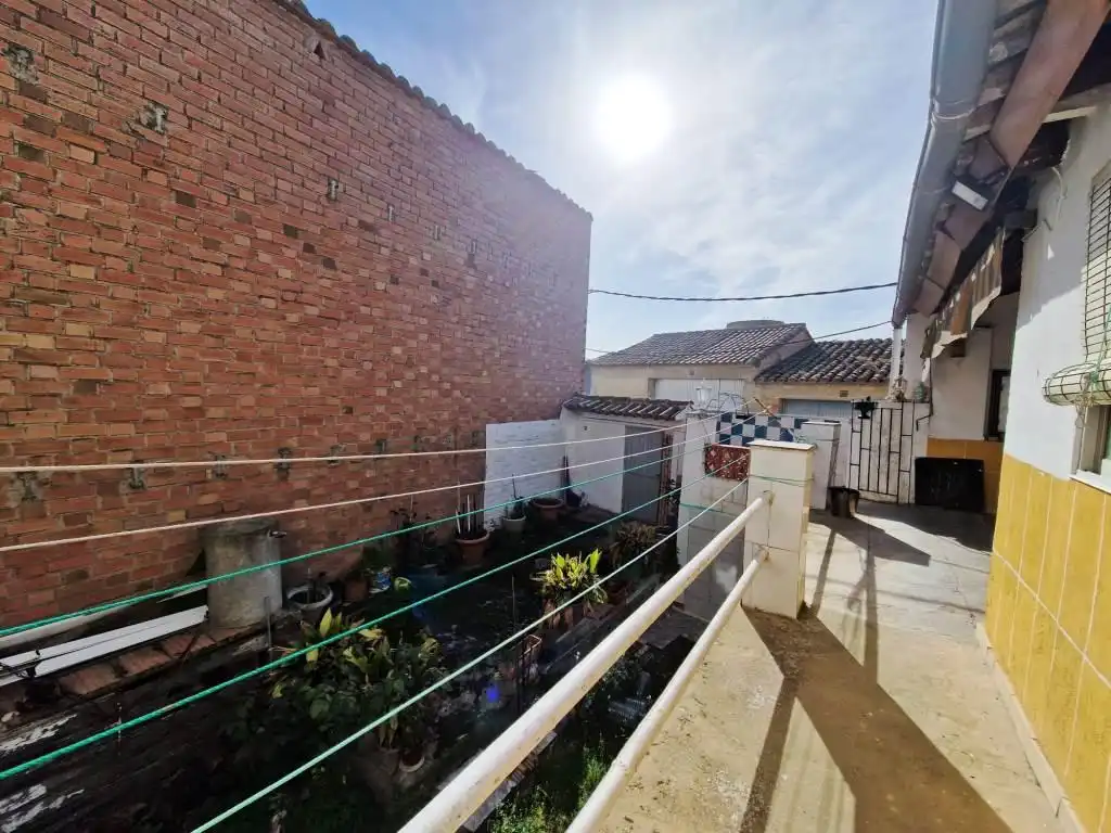 Vista exterior de Casa o xalet en venda en Alcampell amb Jardí privat, Terrassa i Balcó