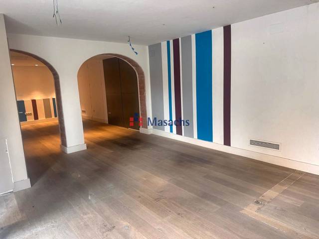 Local comercial en Alquiler en Barri del Centre