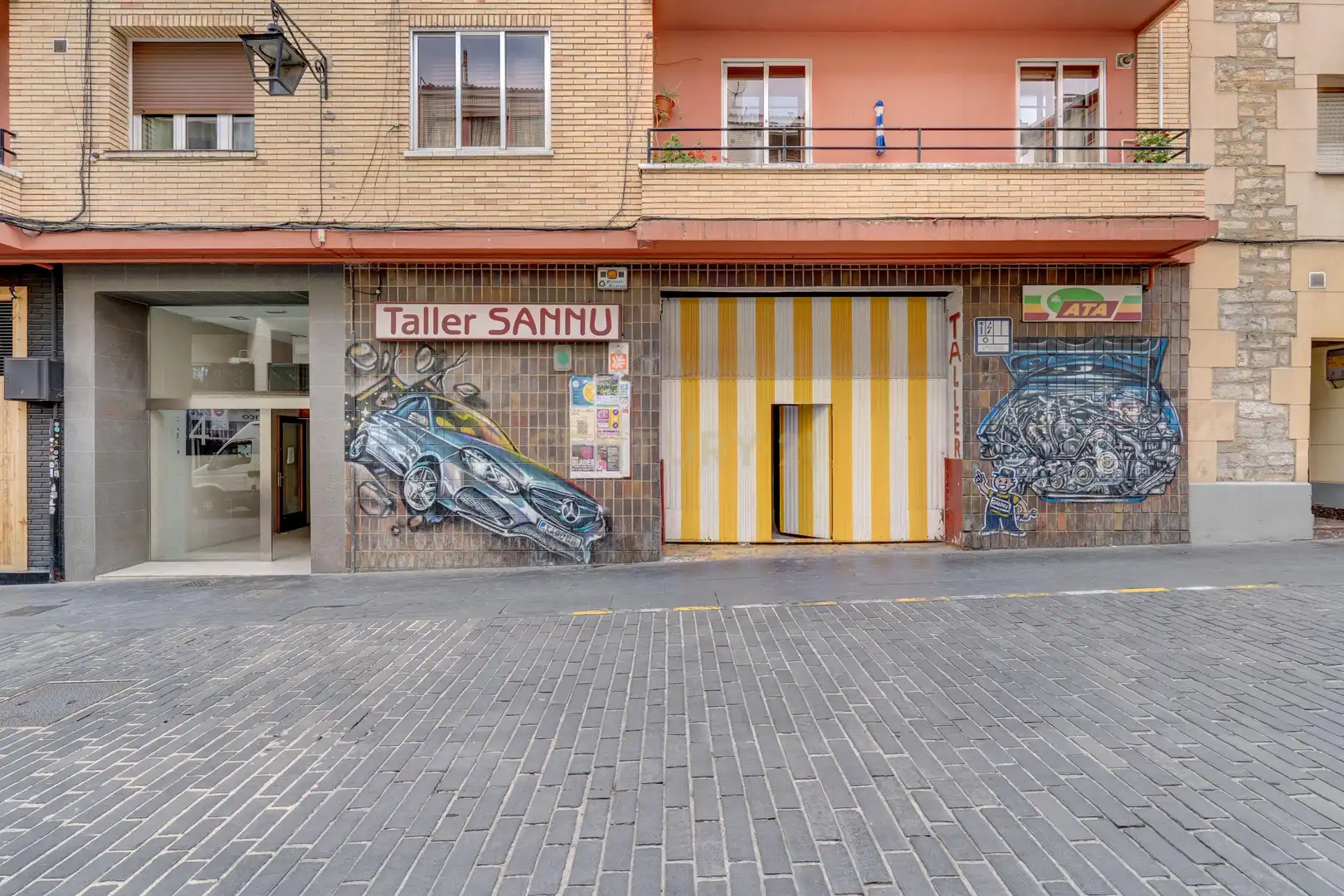 Vista exterior de Local en venda en Vitoria - Gasteiz