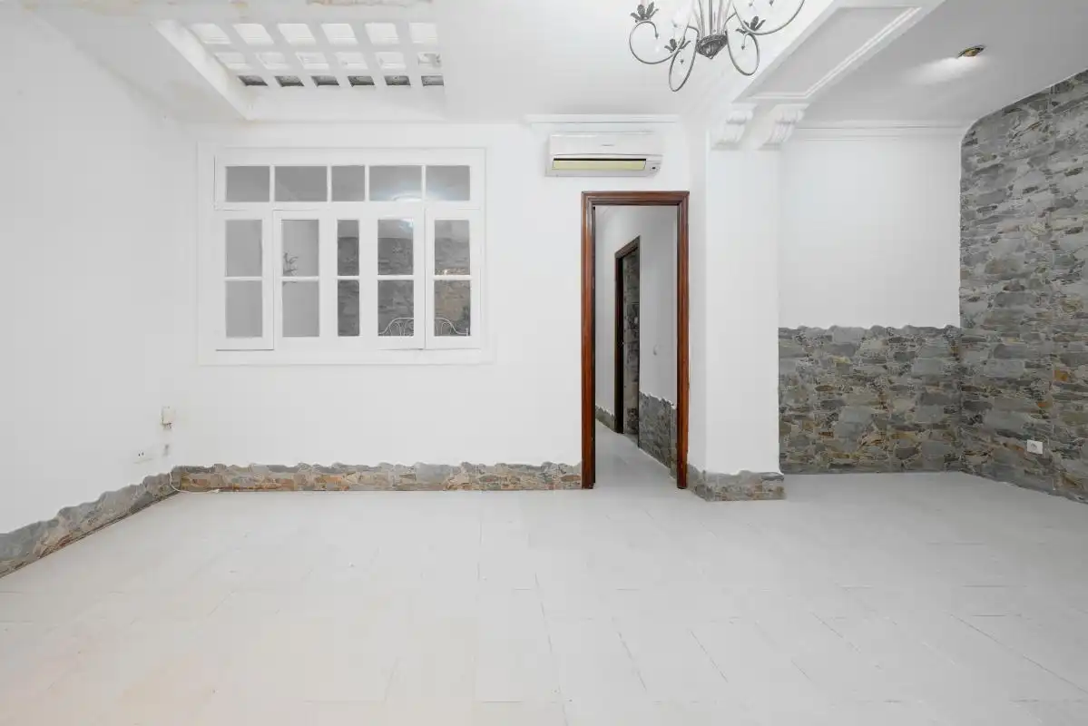 Ground floor for sale in  Sevilla Capital  with Air Conditioner, Heating and Terrace