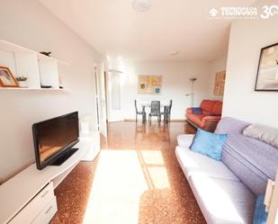 Living room of Flat for sale in  Granada Capital  with Heating and Terrace