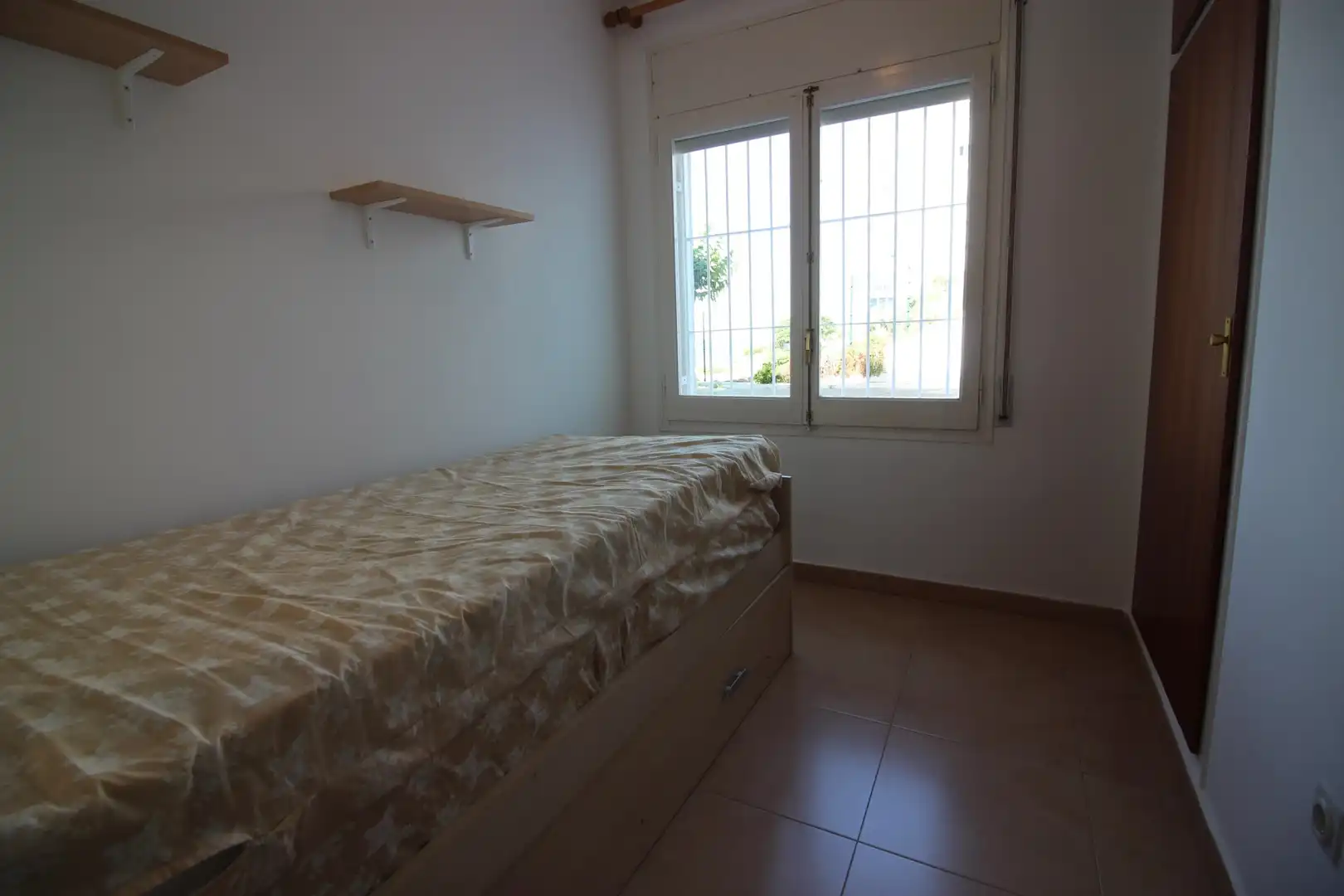 Schlafzimmer von Wohnung zum Verkauf in Roses mit Terrasse und Möbliert