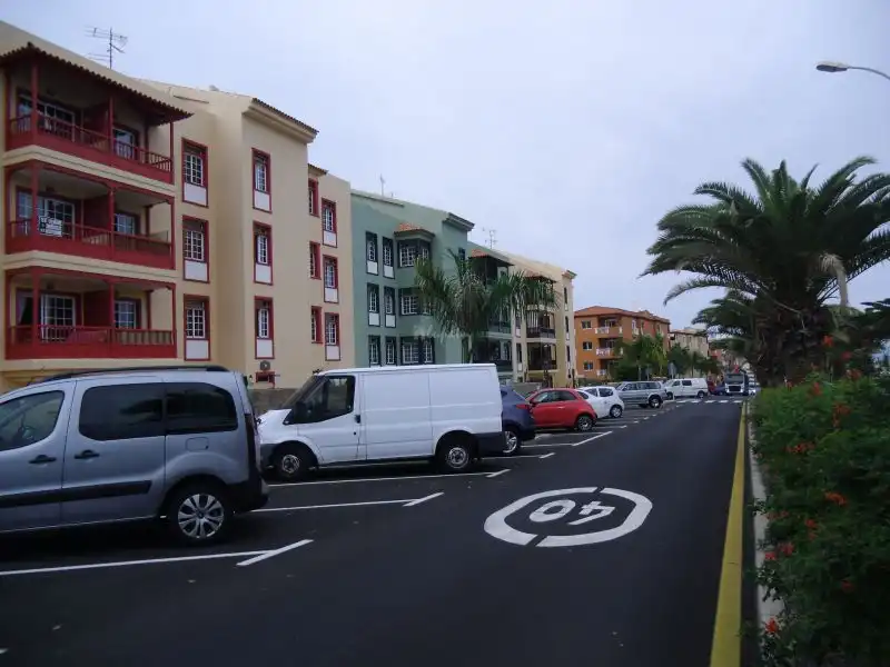 Parkplatz von Garage zur Miete in Adeje