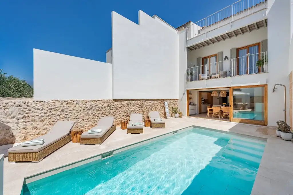 Piscina de Finca rústica en venda en Pollença amb Aire condicionat, Calefacció i Jardí privat