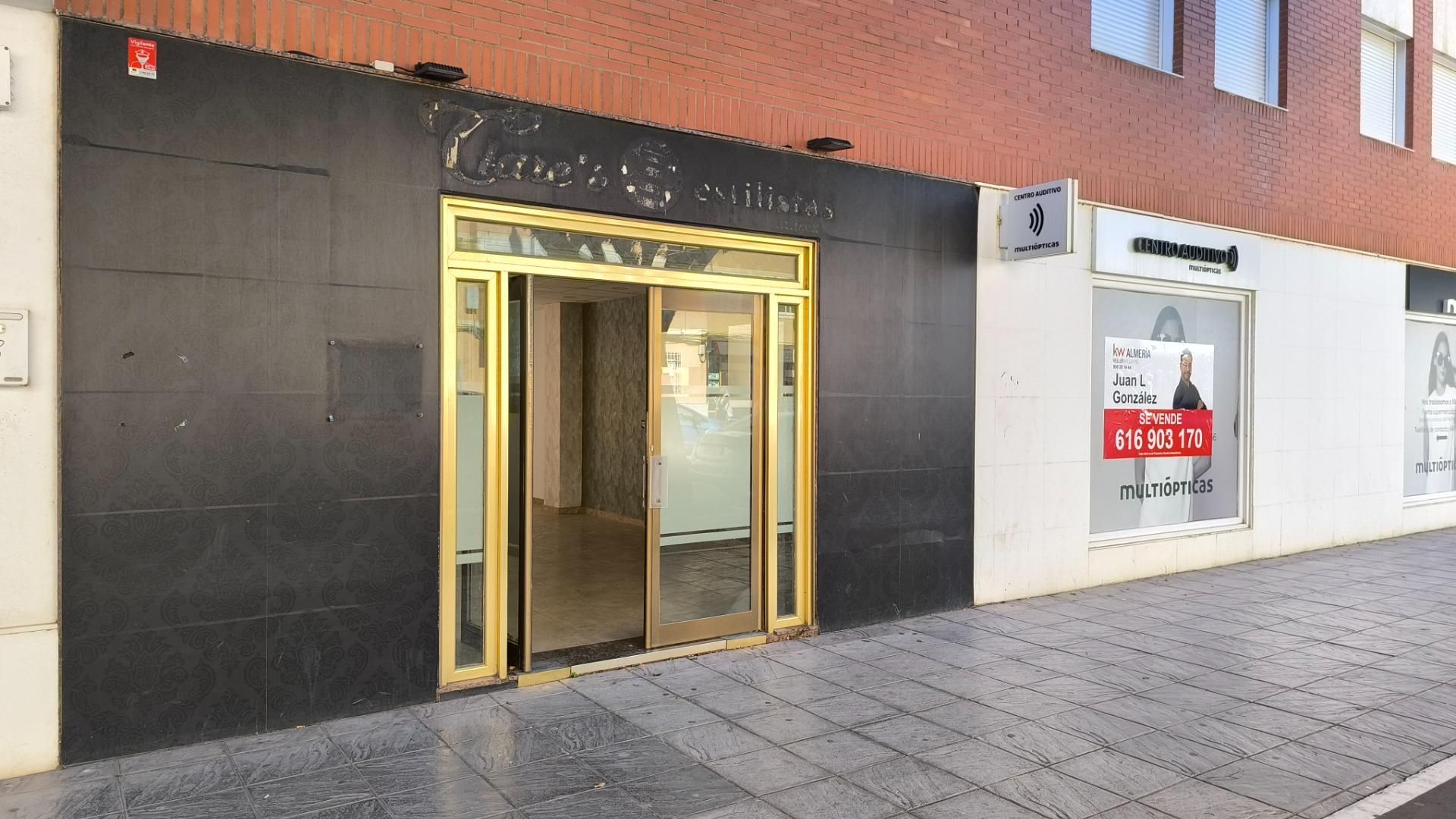 Exterior view of Premises for rent in  Almería Capital  with Air Conditioner