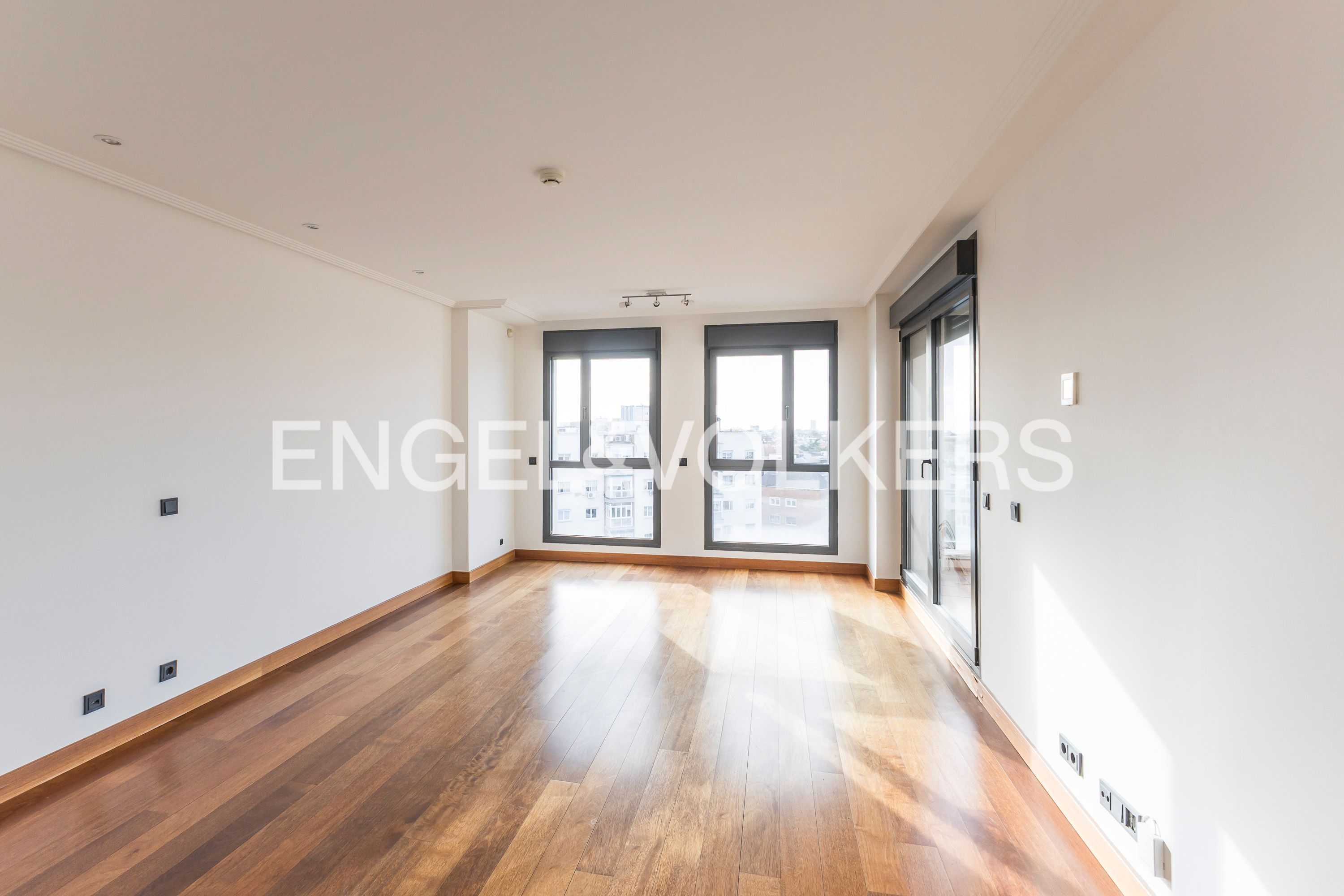 Sala de estar de Piso de alquiler en  Madrid Capital con Aire acondicionado, Calefacción y Parquet