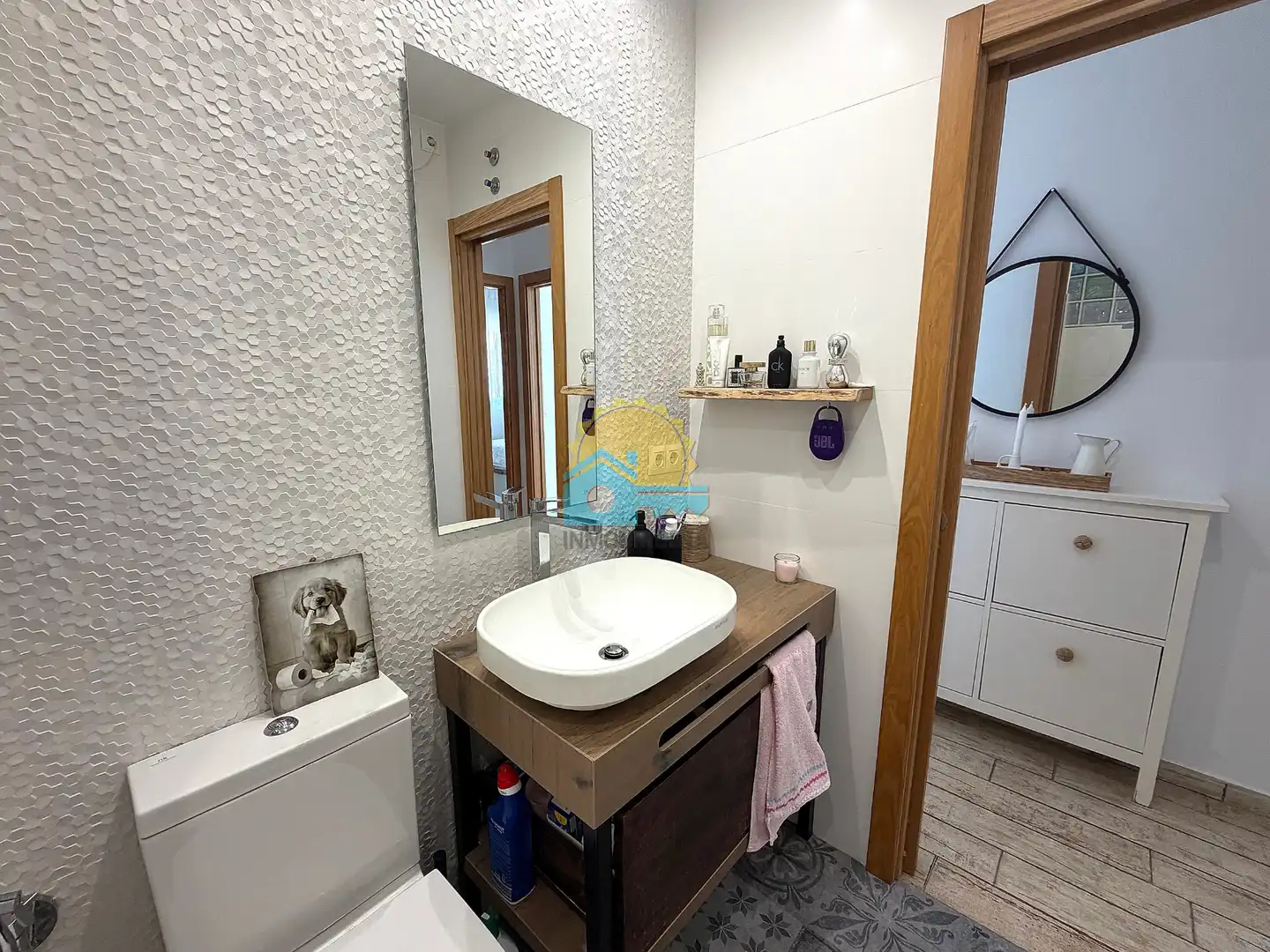 Badezimmer von Wohnung zum Verkauf in Punta Umbría mit Klimaanlage, Terrasse und Abstellraum