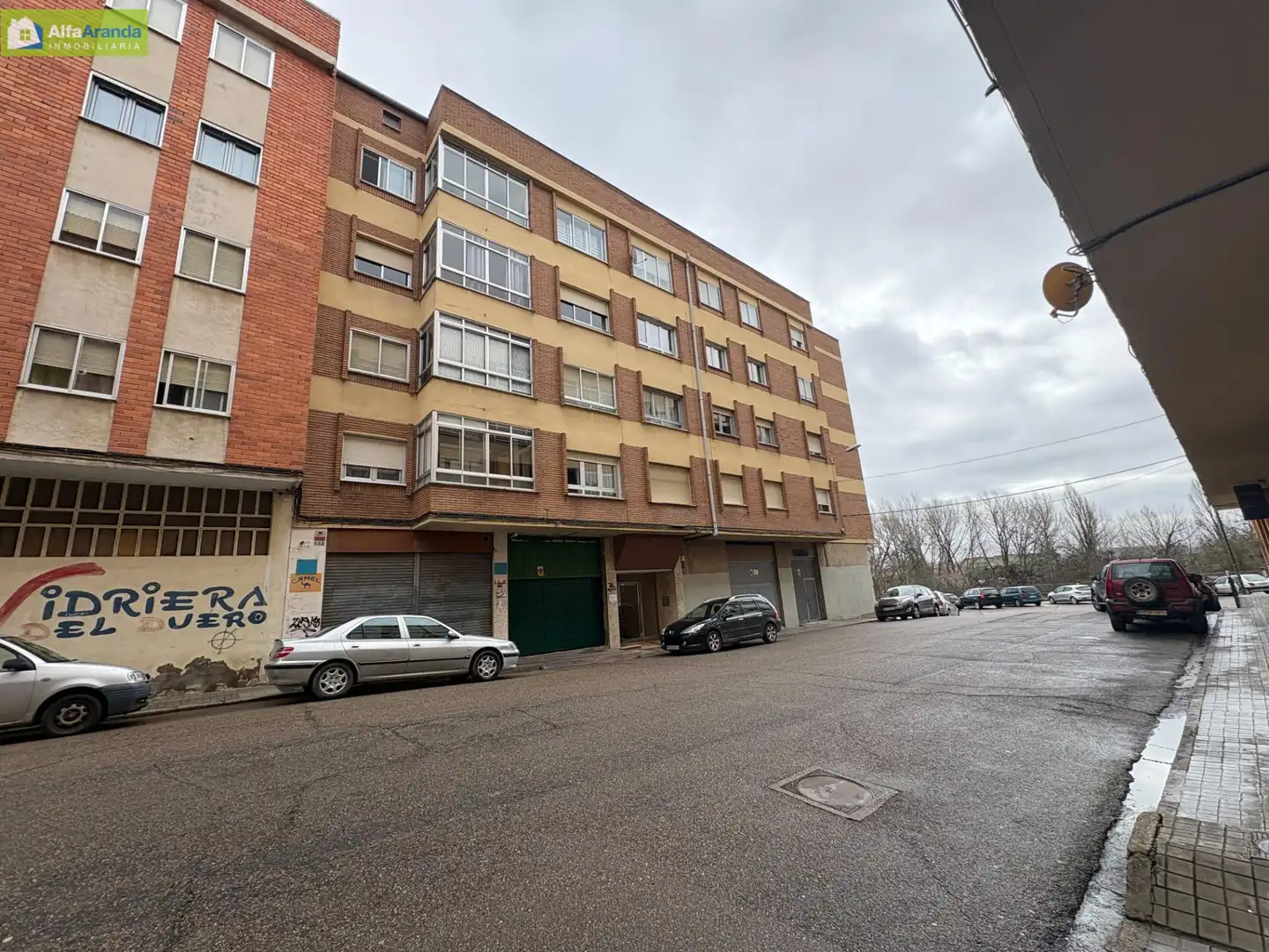 Vista exterior de Pis en venda en Aranda de Duero amb Calefacció, Parquet i Traster