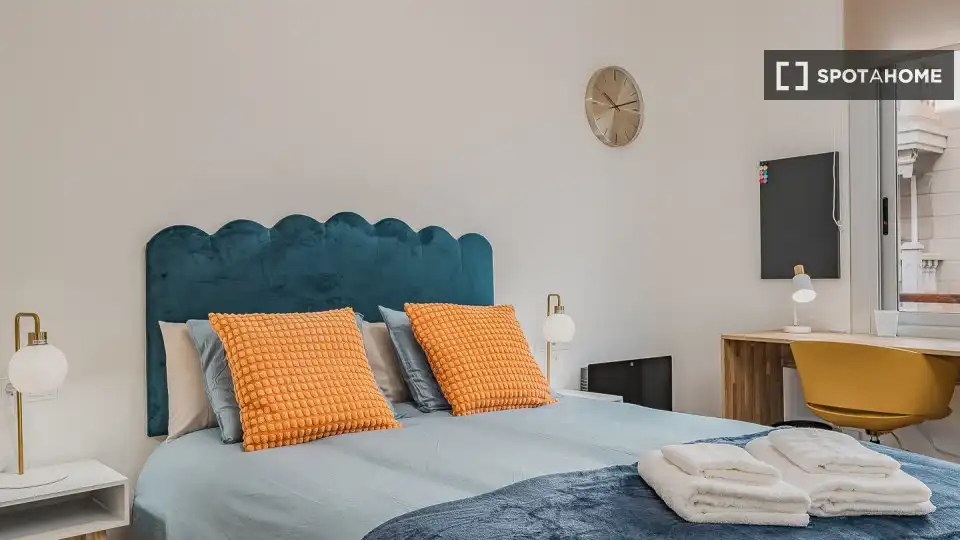 Bedroom of Flat for rent in L'Hospitalet de Llobregat  with Air Conditioner, Heating and Furnished