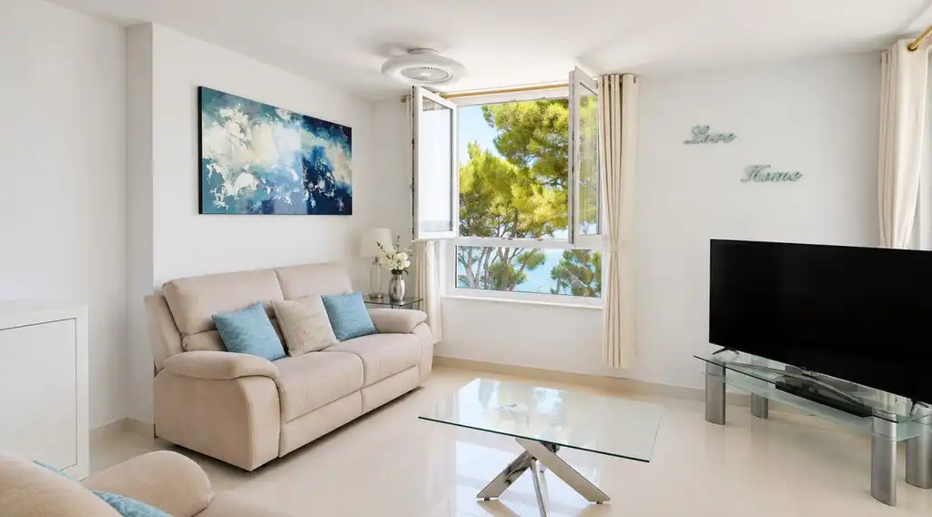 Sala de estar de Apartamento en venta en Calvià con Aire acondicionado, Terraza y Piscina comunitaria