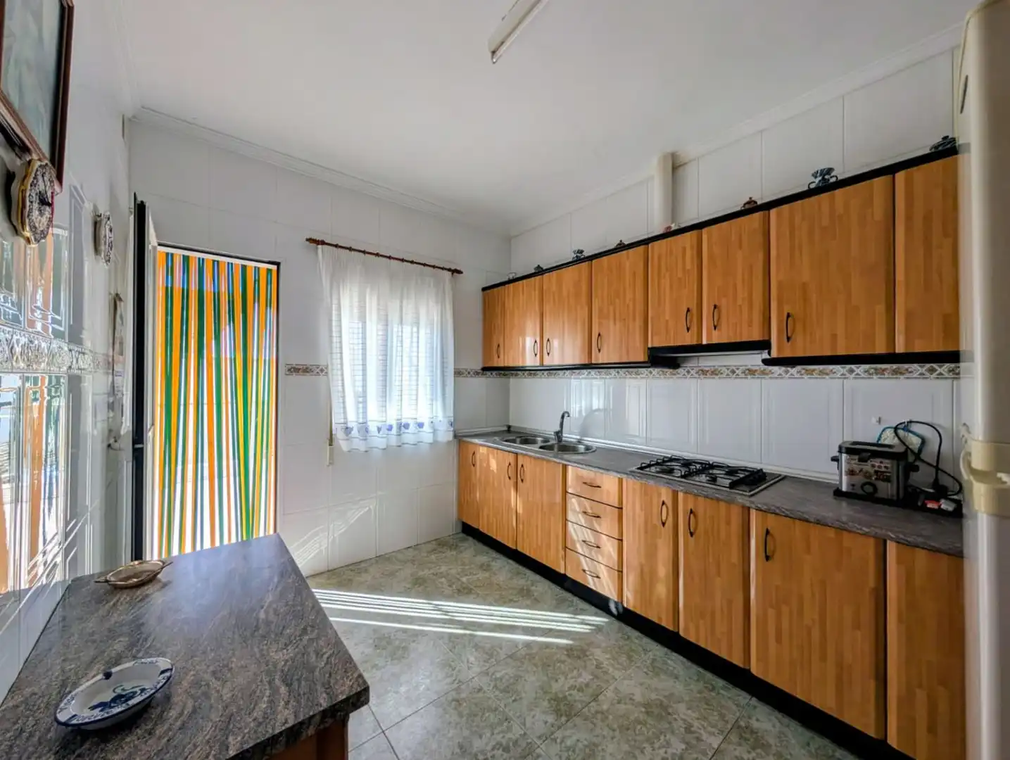 Cuina de Casa o xalet en venda en Loja amb Terrassa, Traster i Balcó