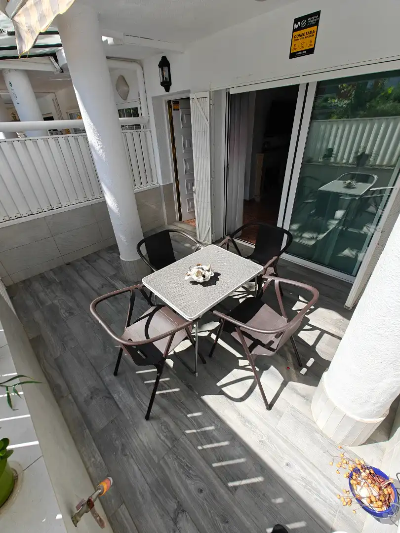 Terrasse von Einfamilien-Reihenhaus zum Verkauf in Premià de Mar mit Klimaanlage, Heizung und Gemeinschaftspool