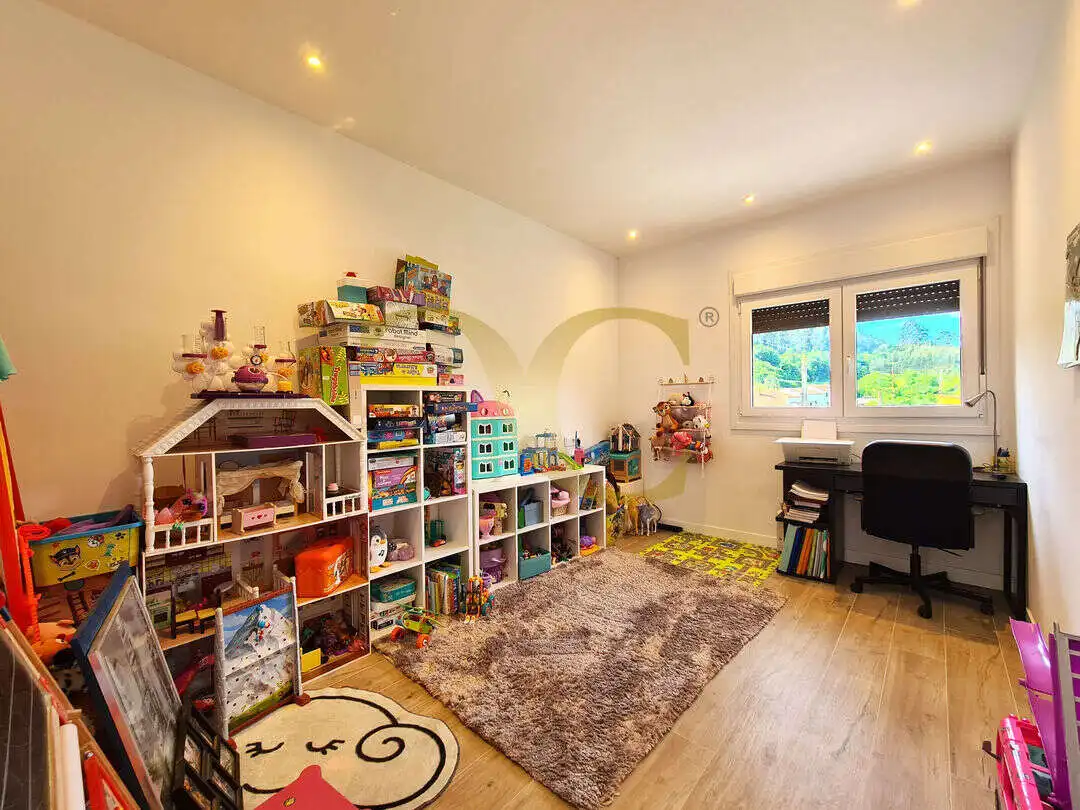 Casa o chalet en venta en Gijón  con Calefacción, Jardín privado y Balcón