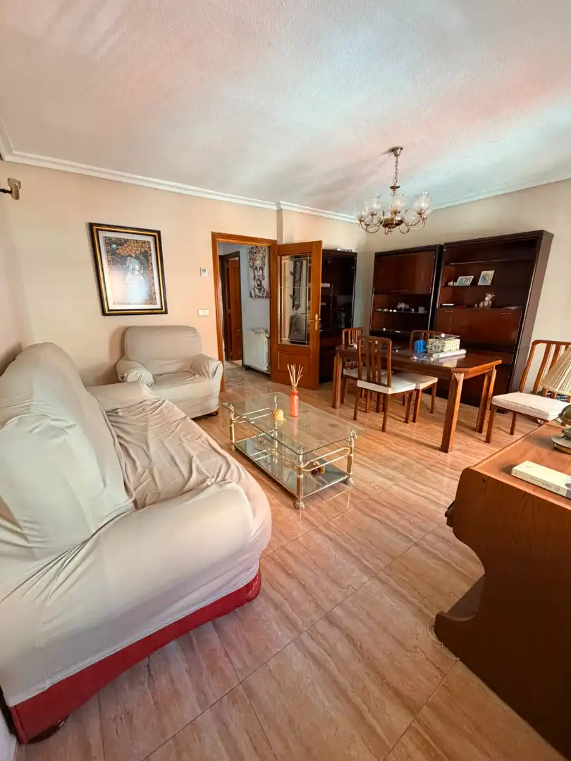 Sala de estar de Piso en venta en Madrid con Calefacción, Terraza y Balcón