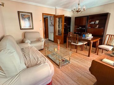 Piso con balcón en venta en Ciudad Lineal