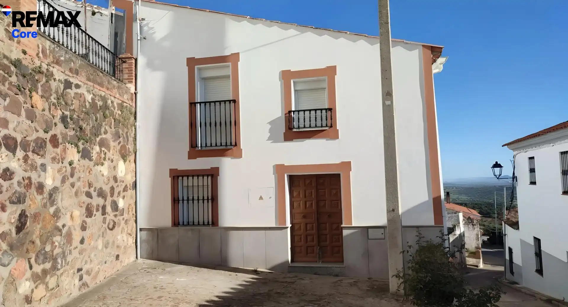 Vista exterior de Casa o xalet en venda en Feria amb Terrassa, Traster i Moblat