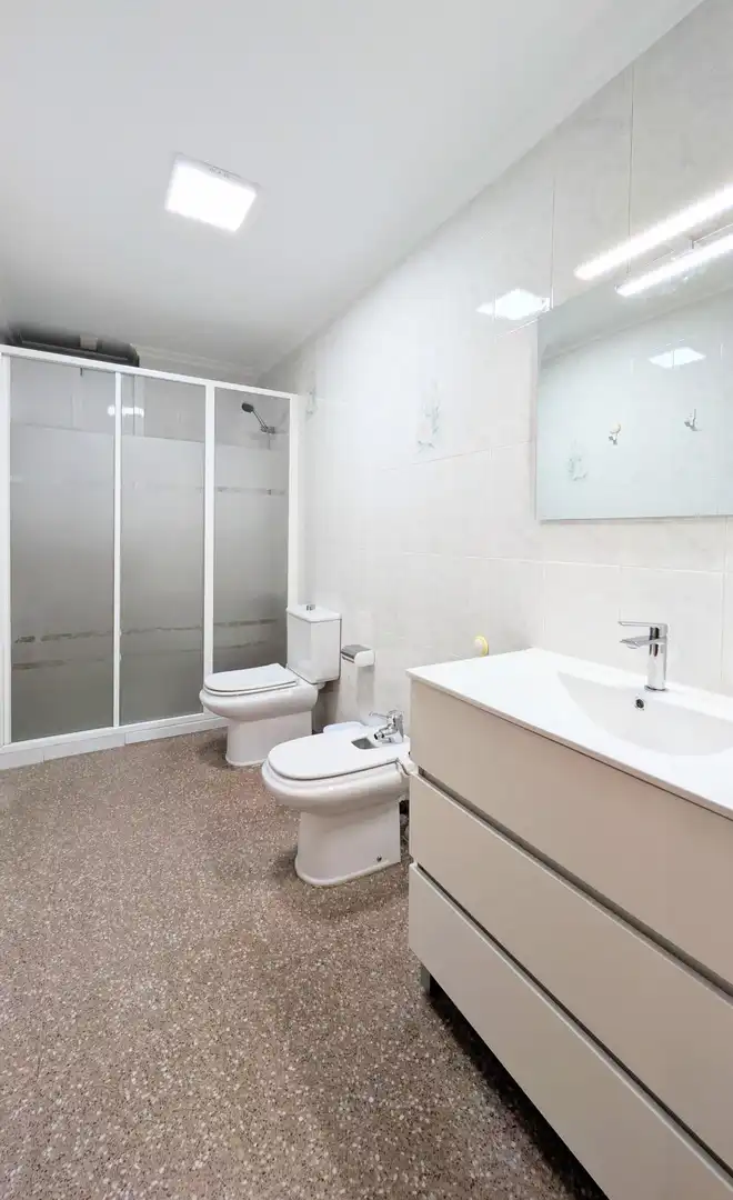 Baño de Planta baja de alquiler en Elche / Elx con Amueblado
