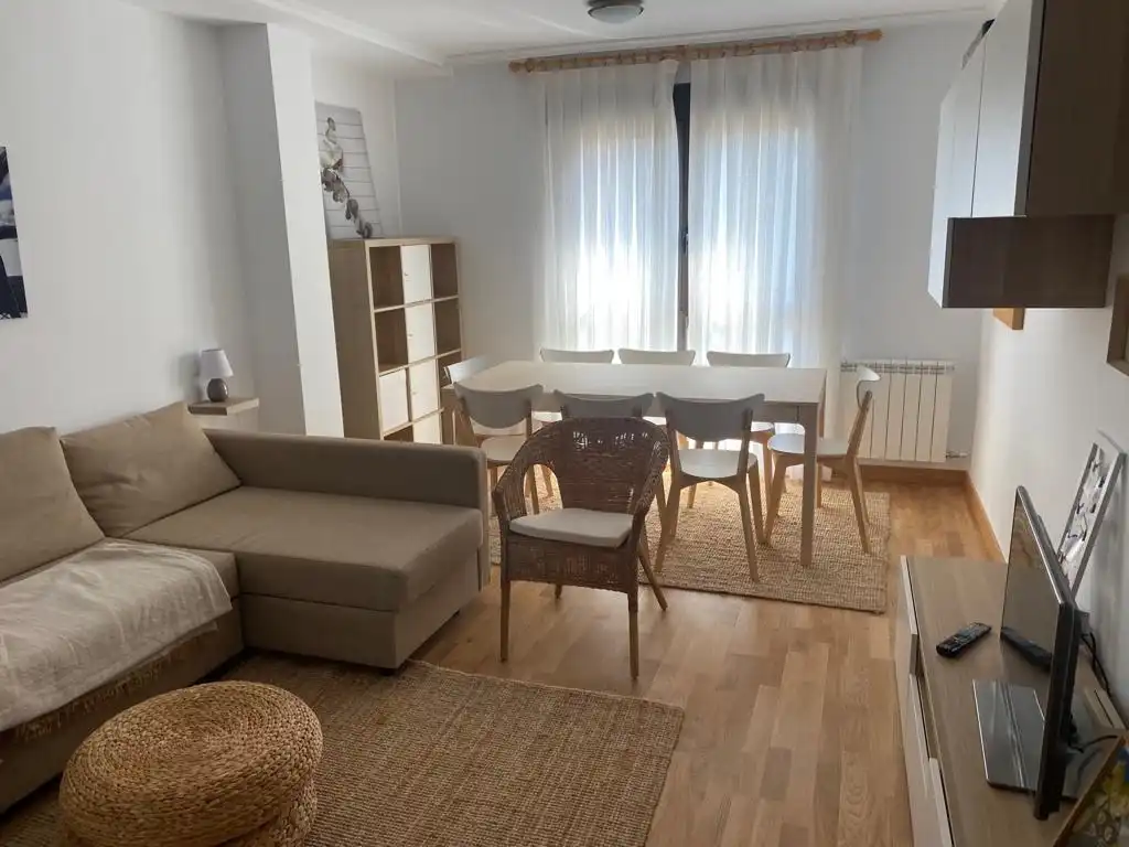 Apartment with pool for sale in Urbanización Usarena 13A