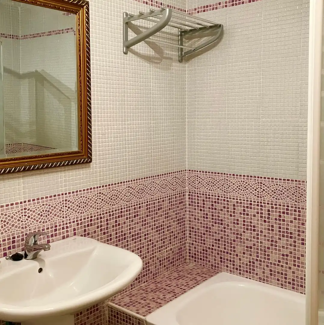 Bathroom of Flat for rent in Estepona  with Furnished