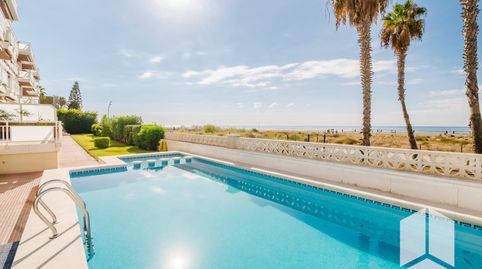 Foto 2 de Piso en venta en Baixador, Castelldefels