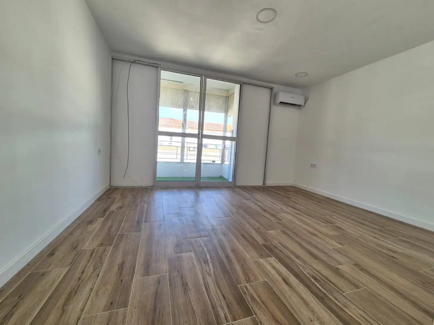 Wohnung zur Miete in Calle Ciudad de Paterna, 10, Parque Alcosa